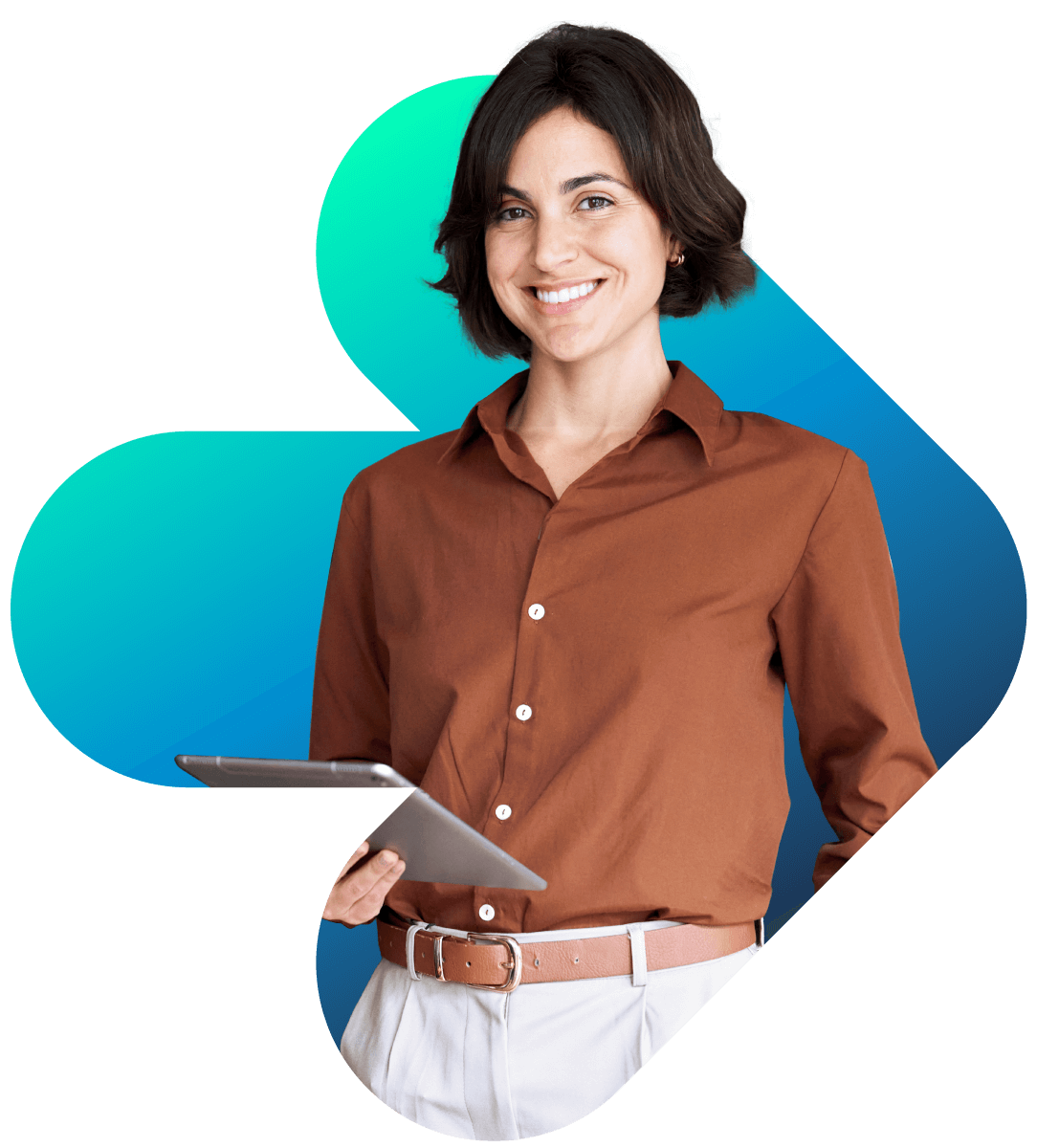 Een vrouw die lacht terwijl ze een tablet vasthoudt, voorstellende Bullhorn Staffing Software.