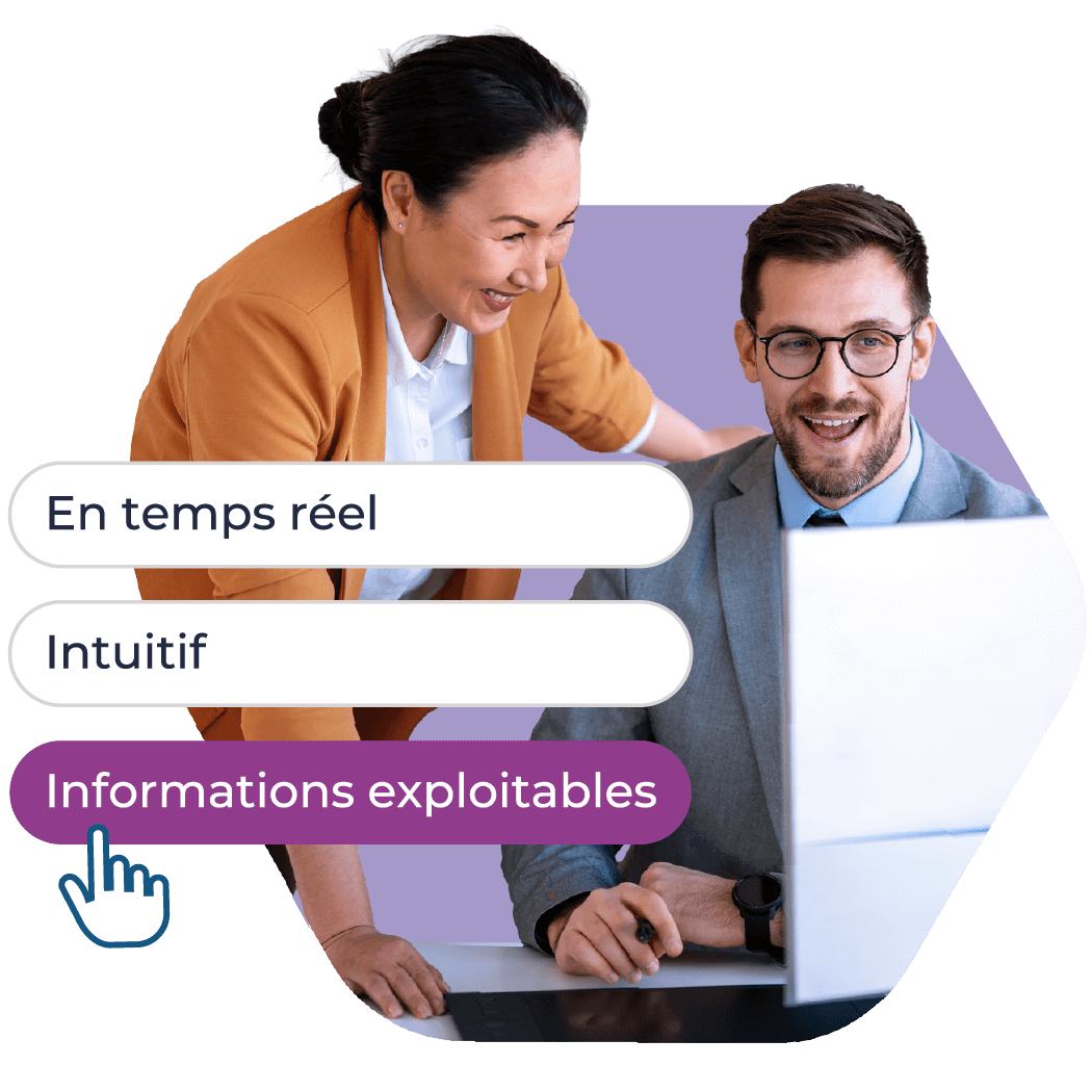 Un homme et une femme regardent un écran d'ordinateur affichant des « informations en temps réel, intuitives et exploitables » pour les logiciels d'analyse et de reporting de recrutement.